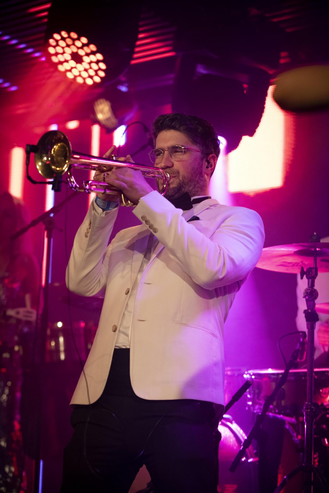 150219WhiteKeys338 e1562322120654